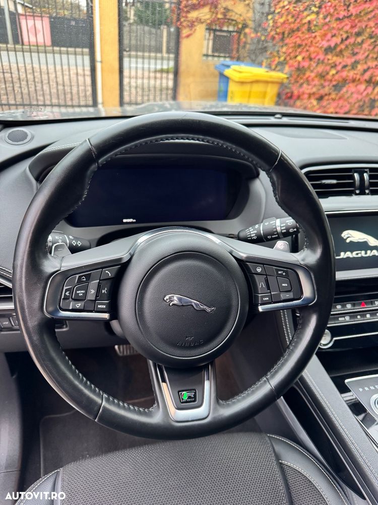 Jaguar F-Pace 20d AWD Aut. R-Sport - 10