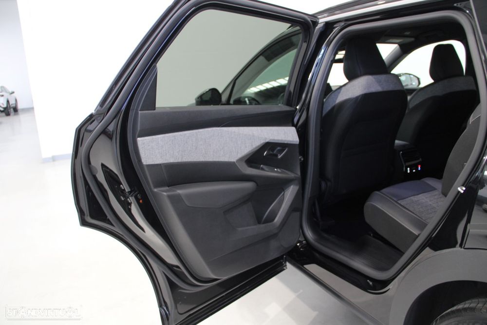 Peugeot 5008 1.2 Hybrid Allure e-DCS6 - 25