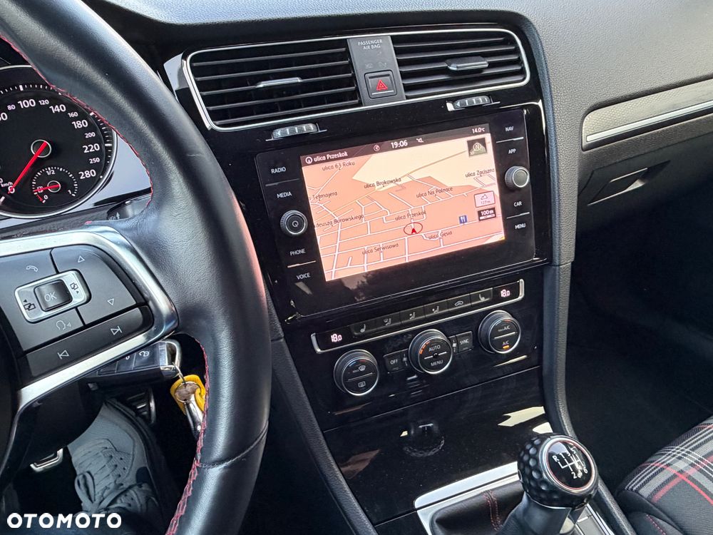 Volkswagen Golf 2.0 TSI BMT GTI Performance - 33