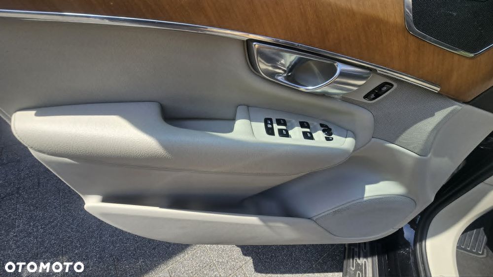 Volvo XC 90 T6 GPF AWD Momentum 7os - 9
