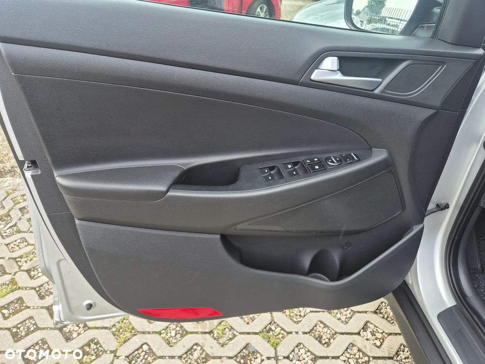 Hyundai Tucson blue 1.7 CRDi 2WD DCT Premium - 14