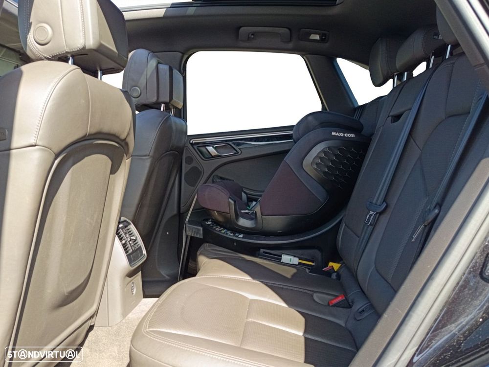 Porsche Macan S - 45