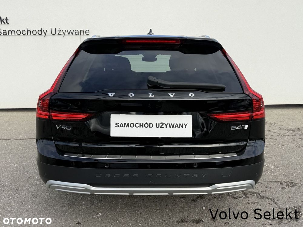 Volvo V90 Cross Country - 9