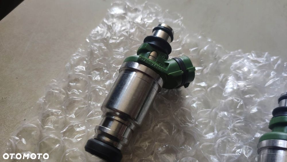 WTRYSKI RAV4 MR2 CALICA 2.0 23250-74100 OD RĘKI - 2