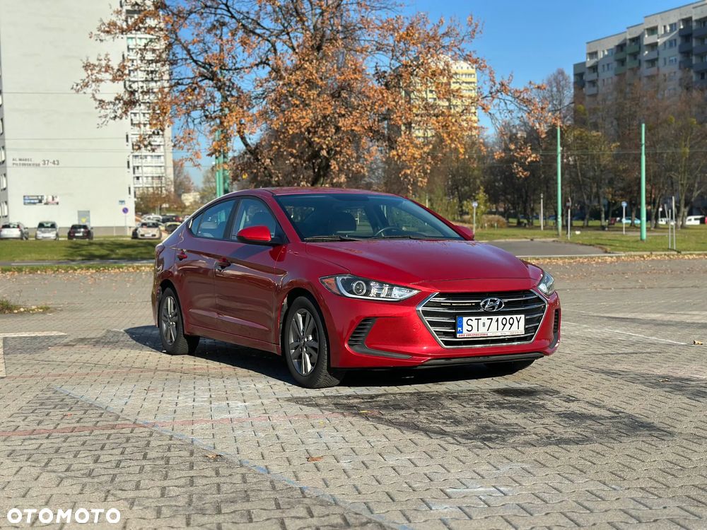 Hyundai Elantra - 1