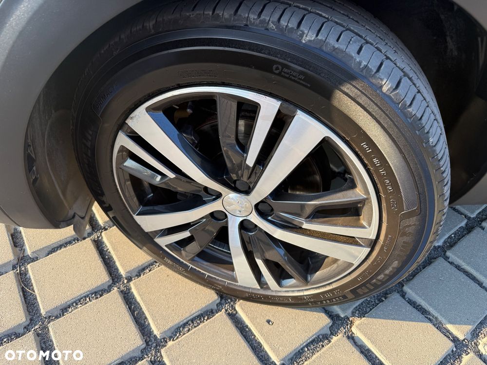 Peugeot 3008 PureTech 130 Stop & Start GPF EAT8 Active Business-Paket - 39