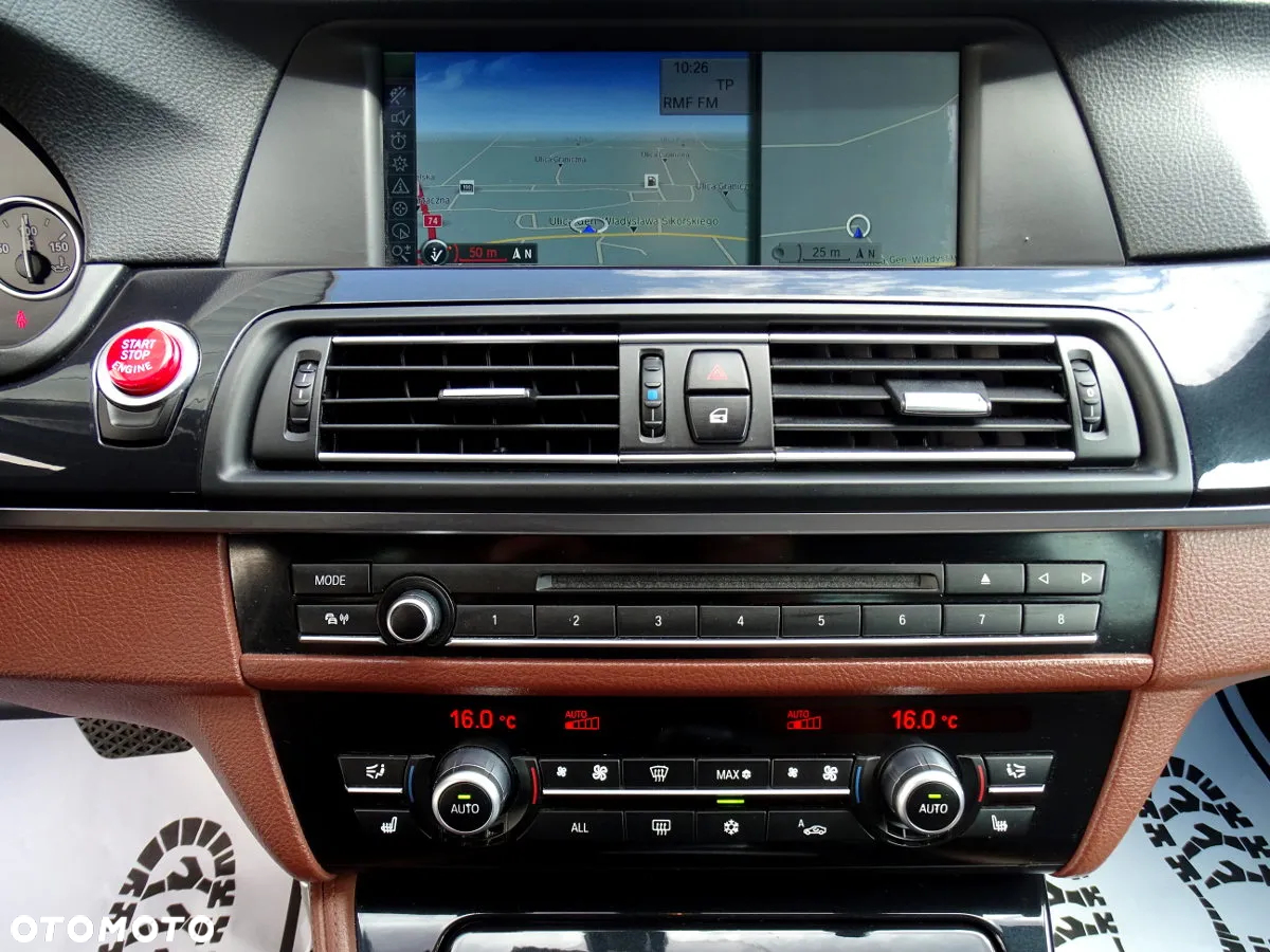 BMW Seria 5 525d - 17