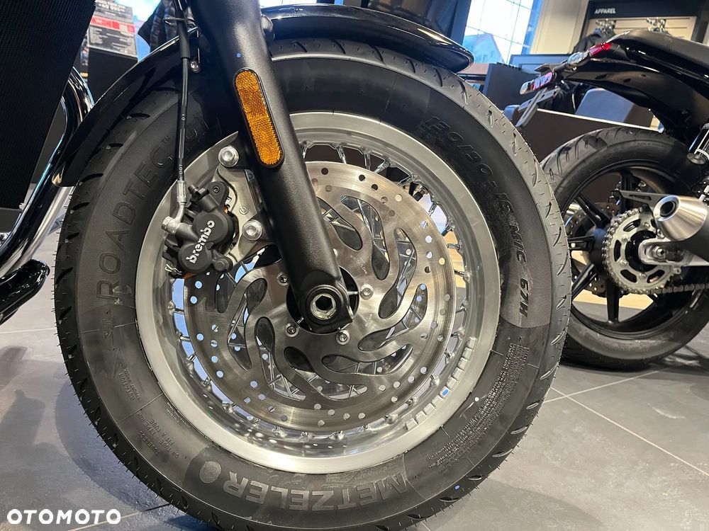 Triumph Speedmaster - 13