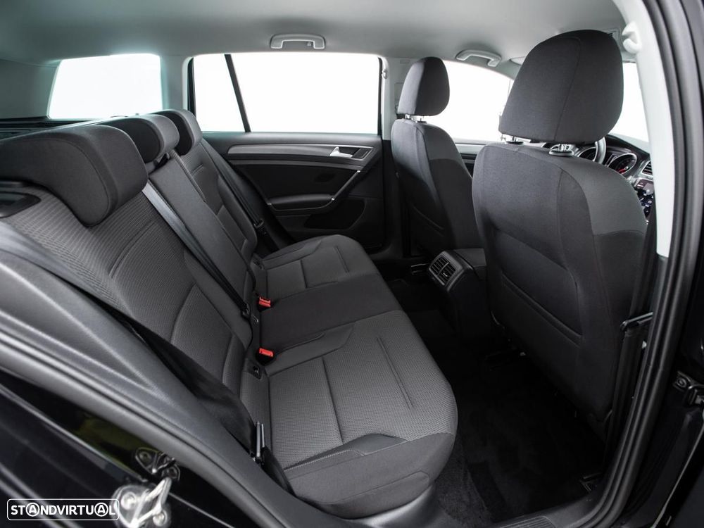 VW Golf Variant 2.0 TDi R-Line DSG - 10