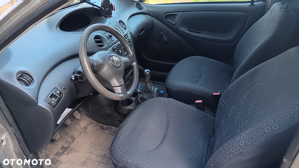 Toyota Yaris 1.3 Sol - 9