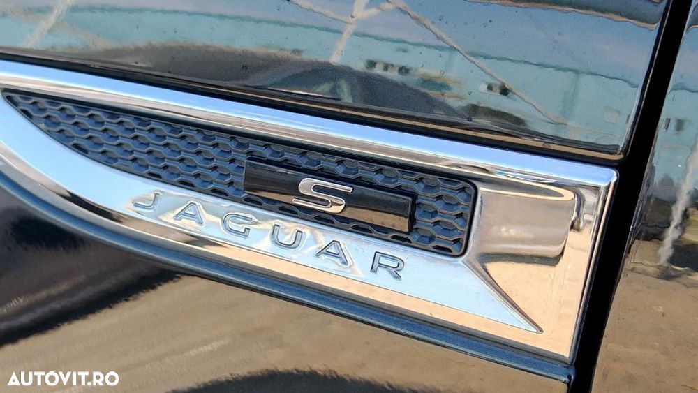 Jaguar E-Pace D180 AWD Aut. R-Dynamic S - 31