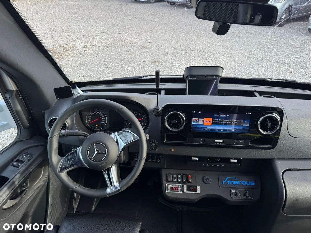 Mercedes-Benz Sprinter 519 - 18