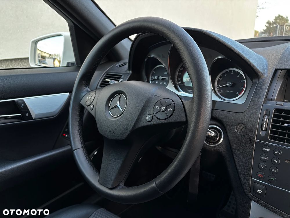 Mercedes-Benz Klasa C 180 Kompressor Avantgarde - 36