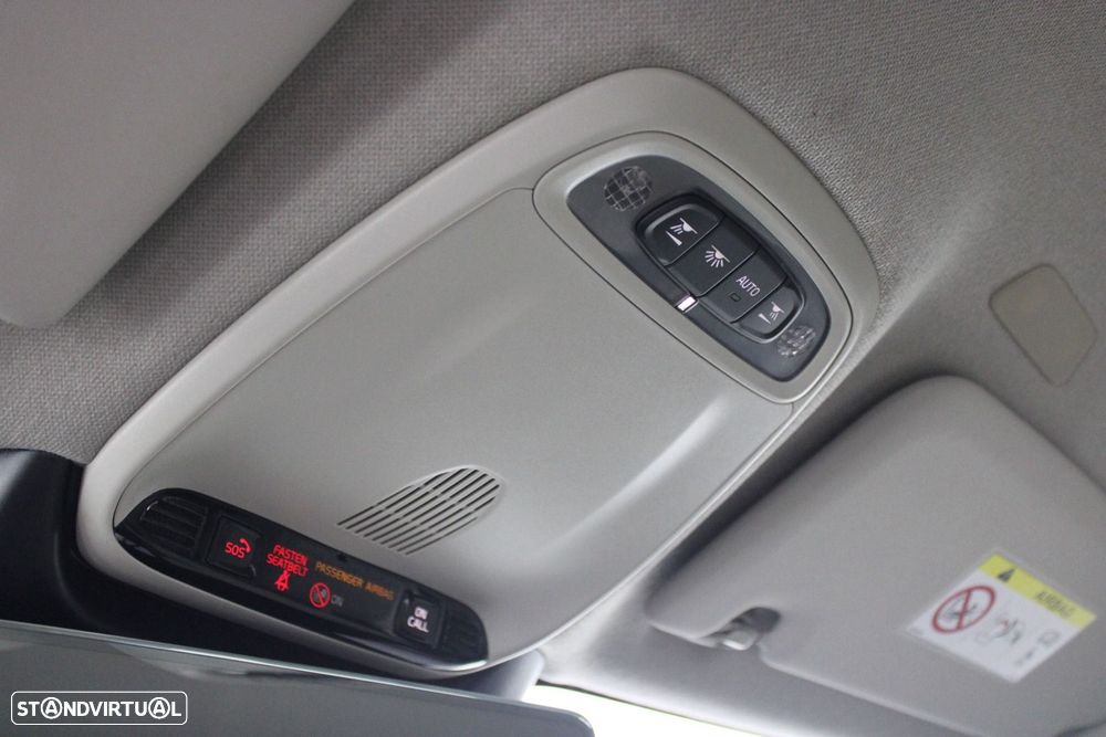 Volvo XC 40 2.0 D3 Momentum Plus Geartronic - 25