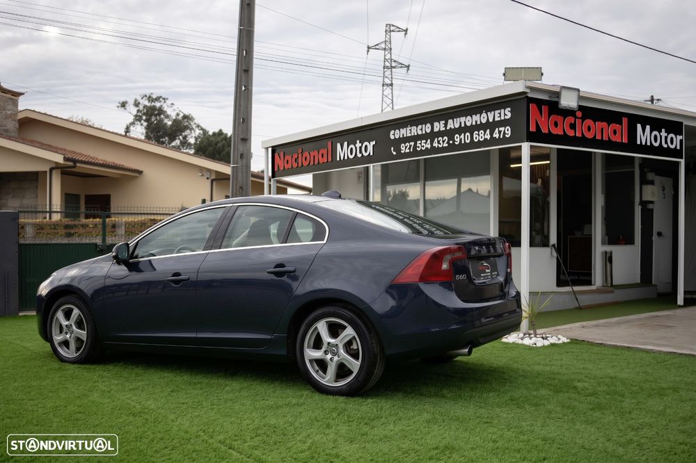 Volvo S60 2.0 D3 Momentum Start/Stop - 5
