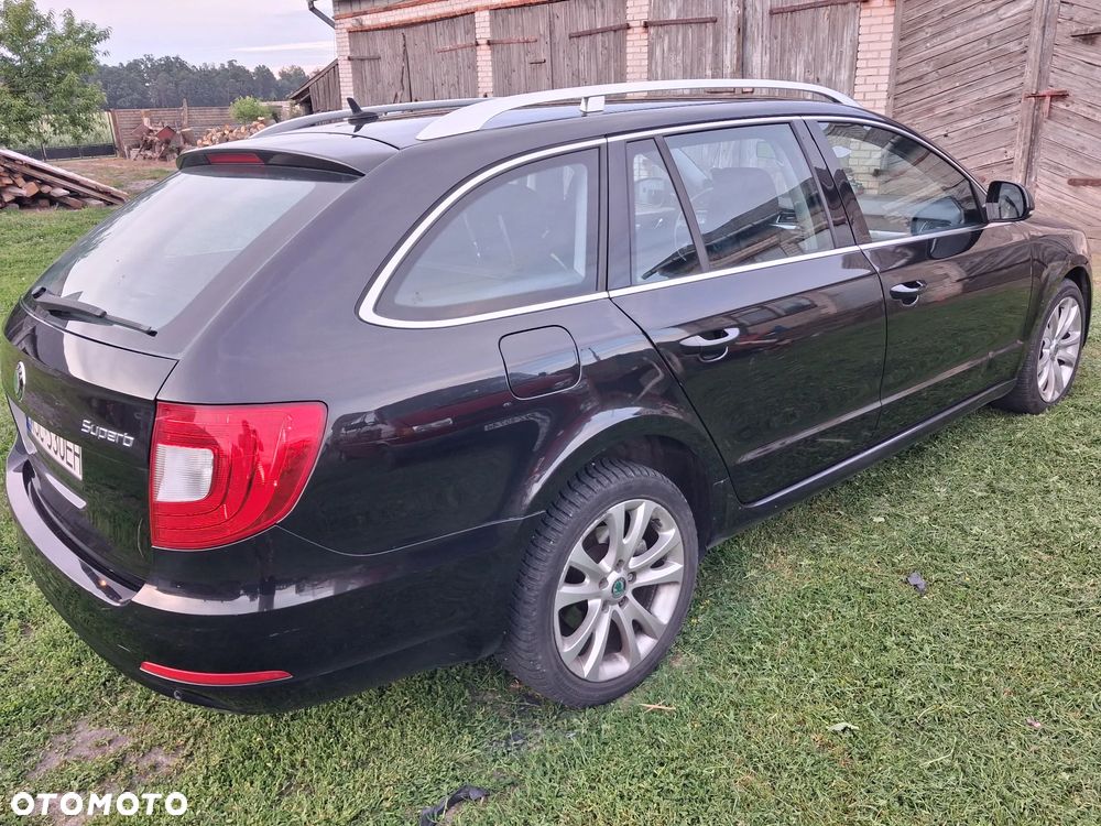 Skoda Superb 2.0 TDI Comfort DSG - 2