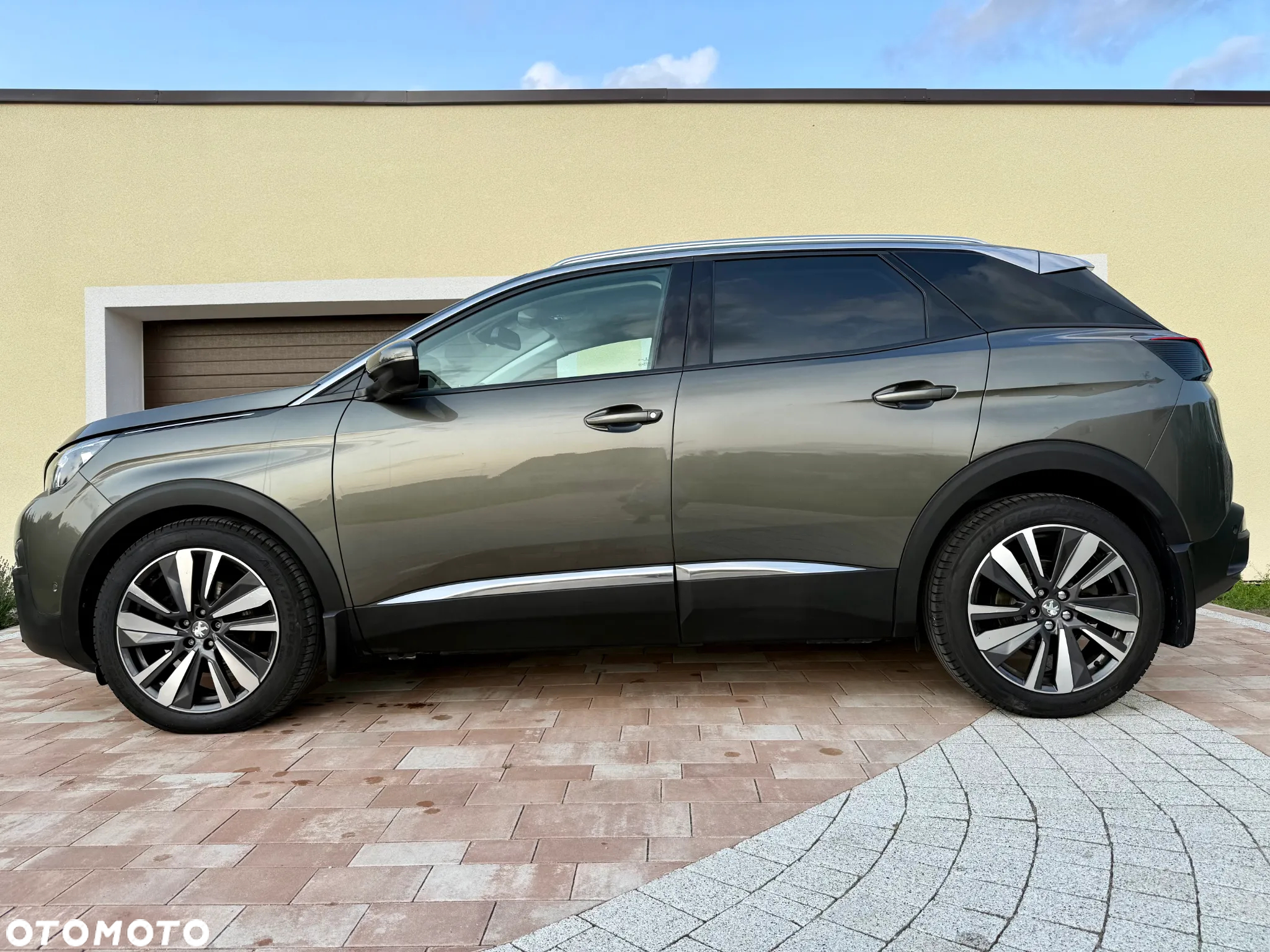 Peugeot 3008 1.5 BlueHDi Allure S&S - 10