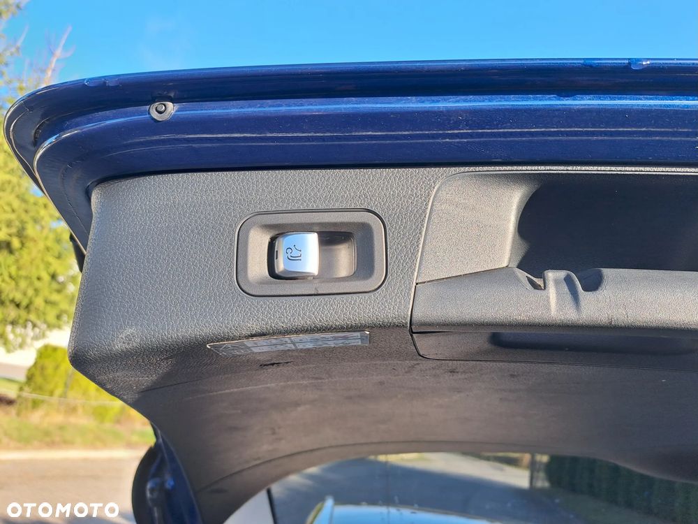 Mercedes-Benz Klasa C 200 4-Matic 7G-TRONIC - 13