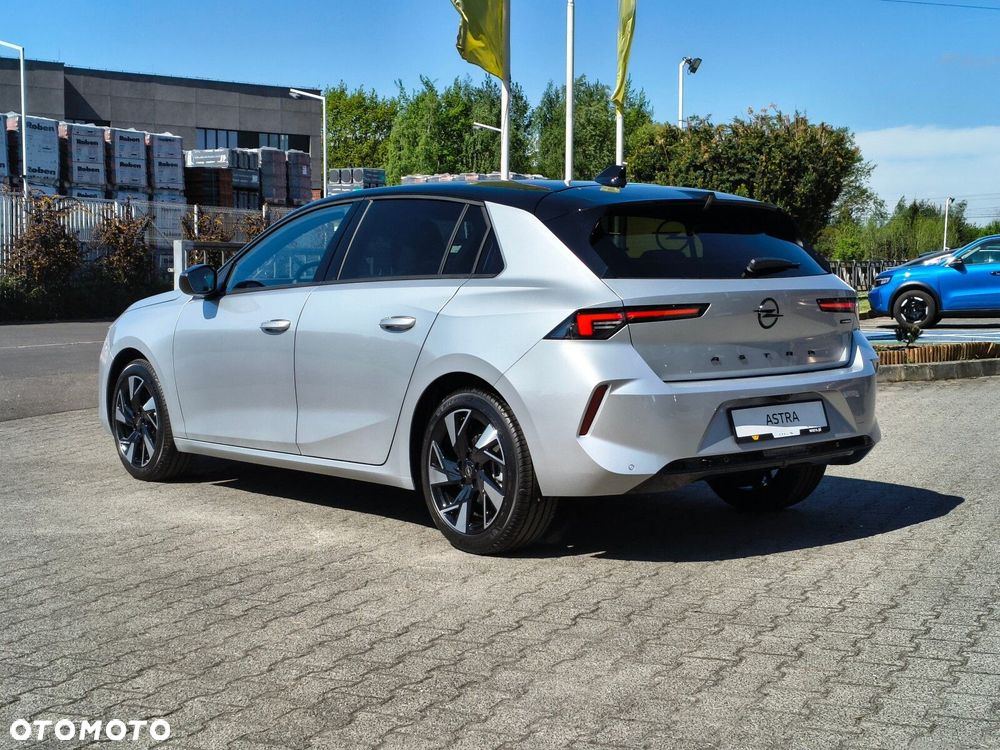 Opel Astra - 3