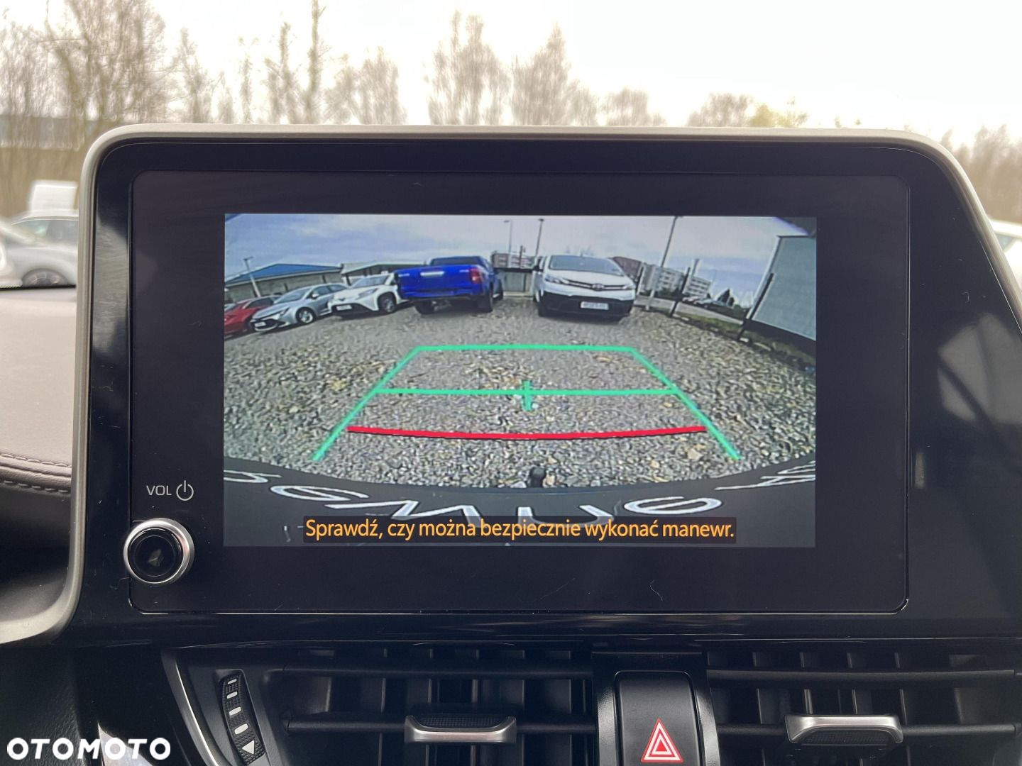 Toyota C-HR 2.0 Hybrid Executive - 12