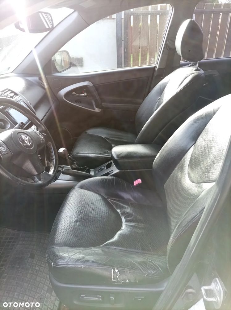 Toyota RAV4 2.2 D-4D Sol 180 - 4