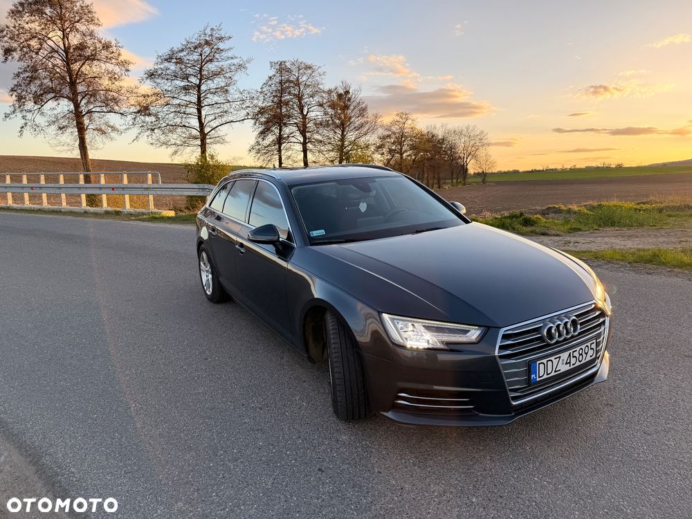 Audi A4 Avant 2.0 TDI ultra design - 1