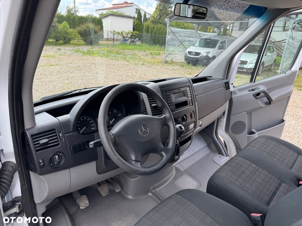 Mercedes-Benz Sprinter - 10