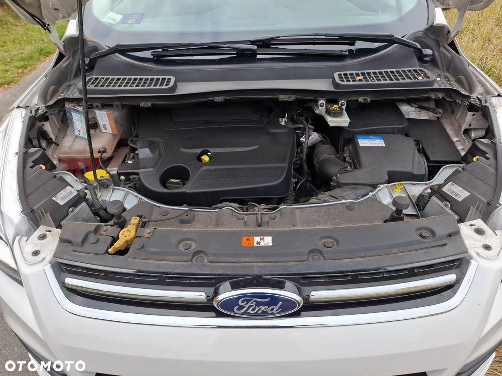Ford Kuga - 12