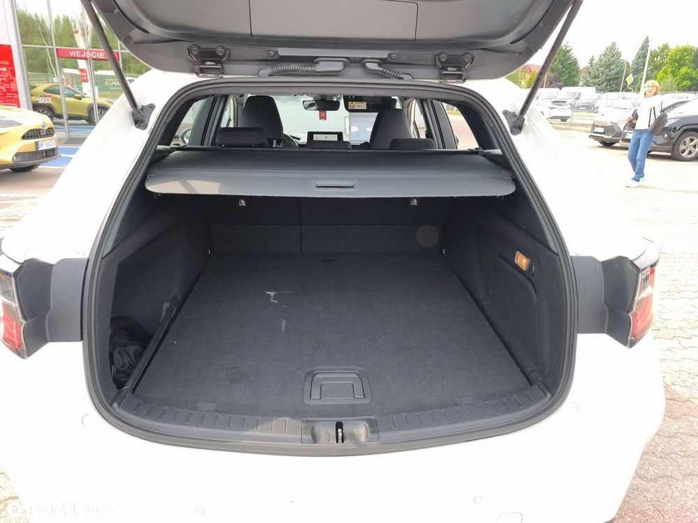 Toyota Corolla 2.0 Hybrid Comfort - 12