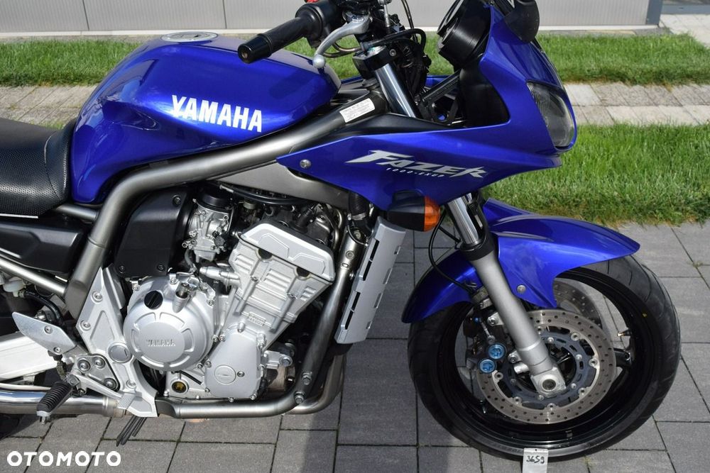 Yamaha FZS - 8
