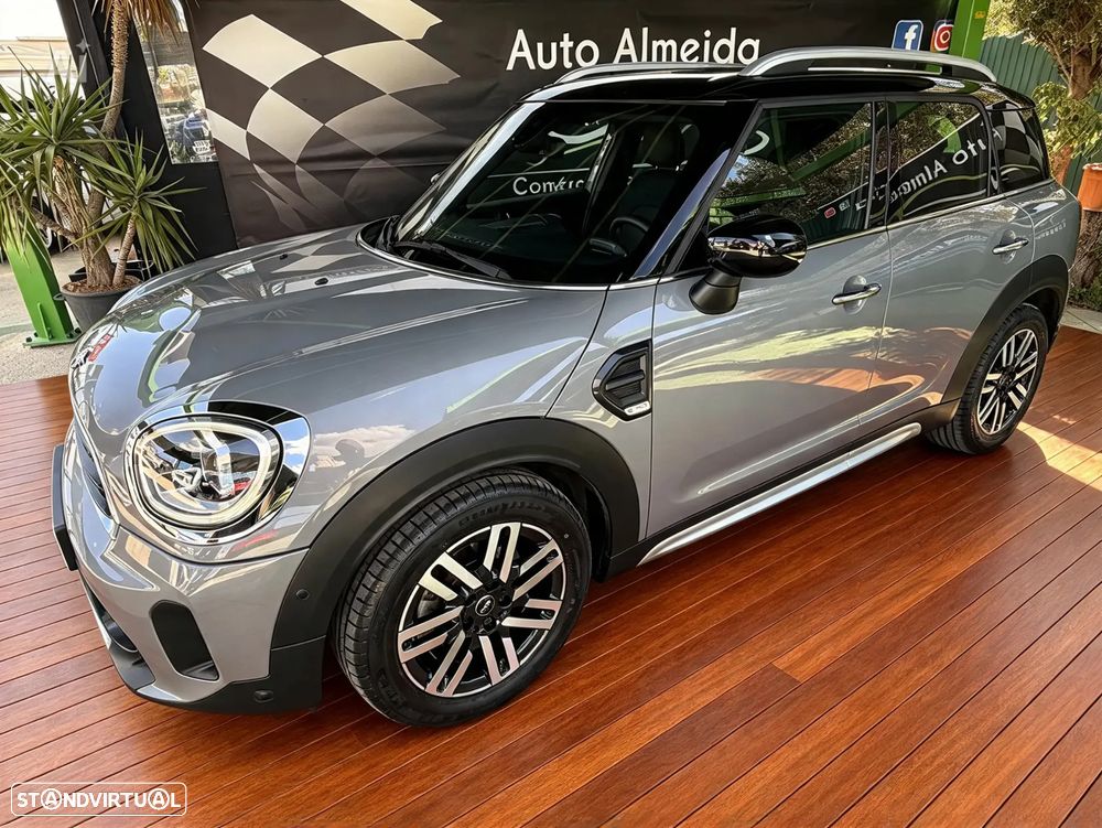 MINI Countryman Cooper D Premium Essential Auto - 11