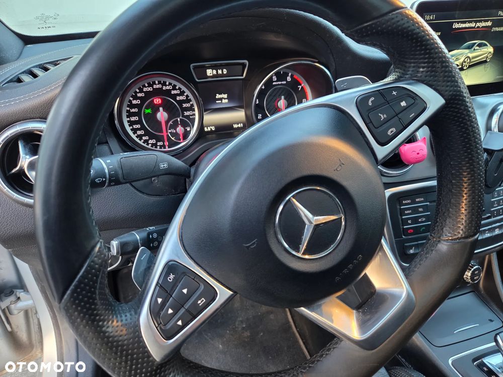 Mercedes-Benz CLA - 14