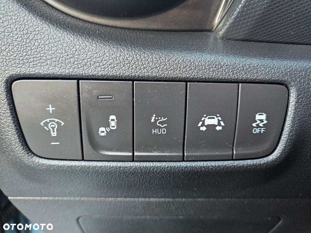 Hyundai Kona 1.6 T-GDI DCT 4WD Premium - 22