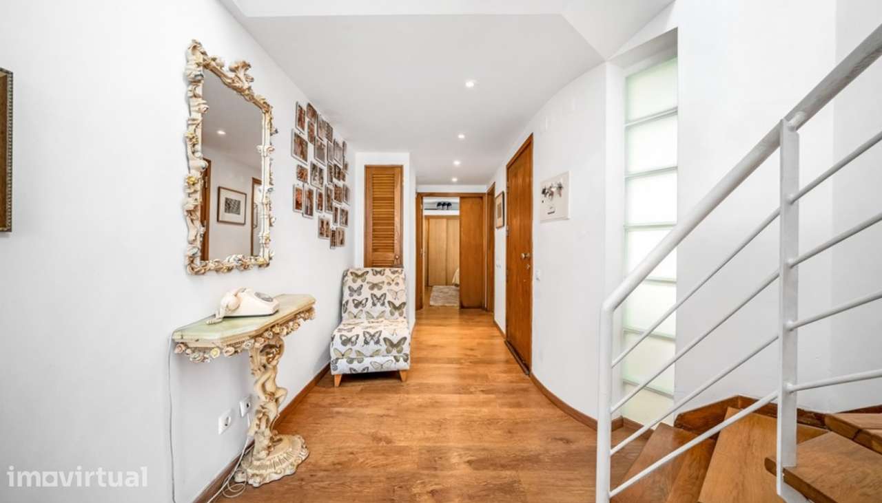 Apartamento T2 com vista mar para venda em Carvoeiro, Algarve - Grande imagem: 2/27