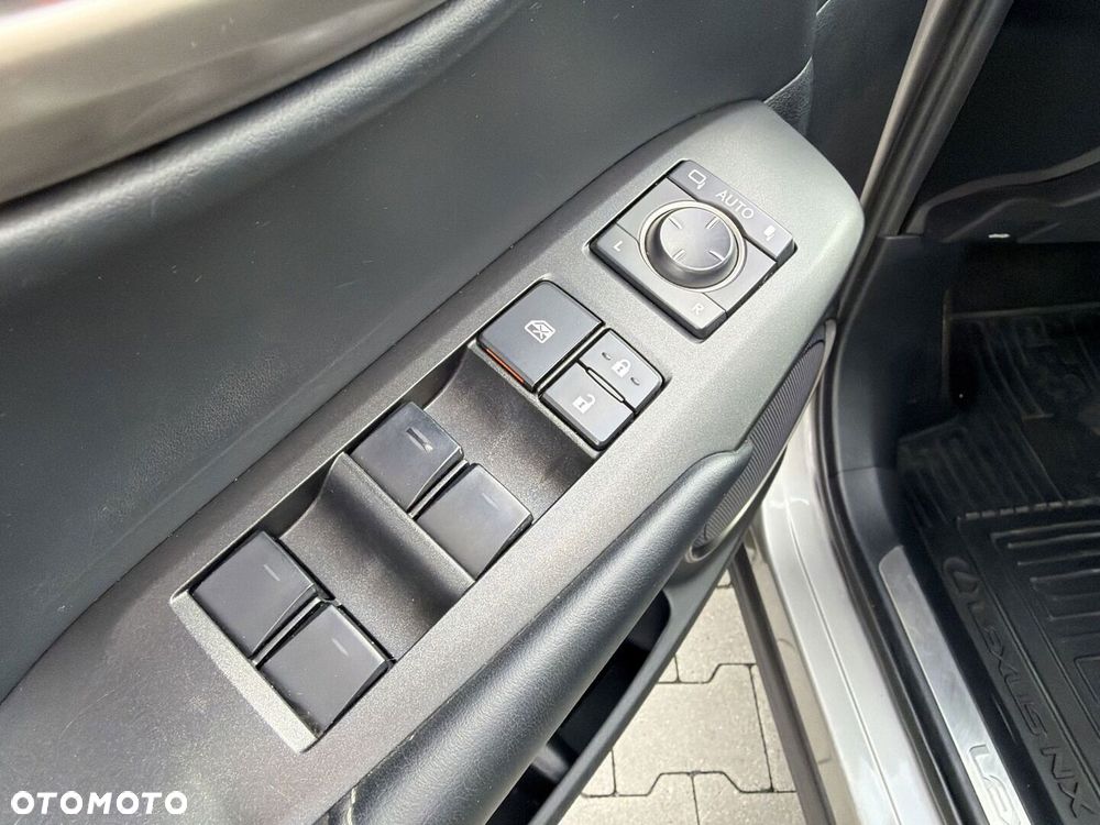 Lexus NX 300h Elite AWD - 20