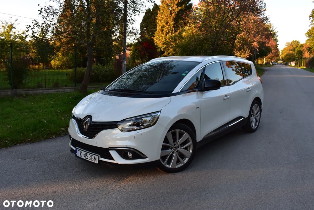 Renault Grand Scenic - 16
