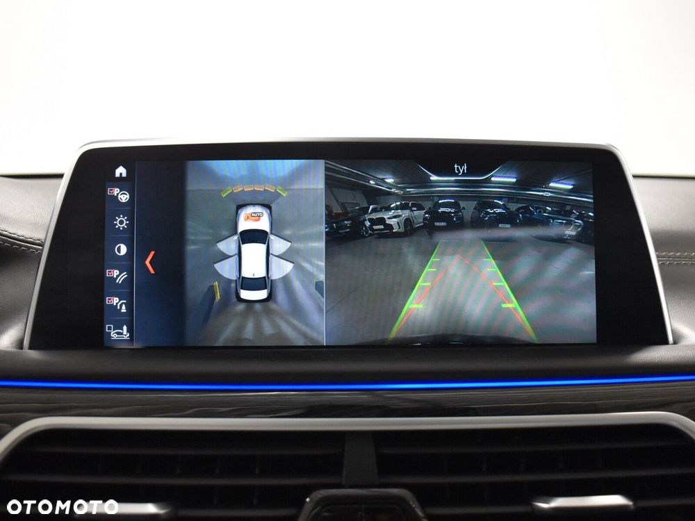 BMW Seria 7 - 35