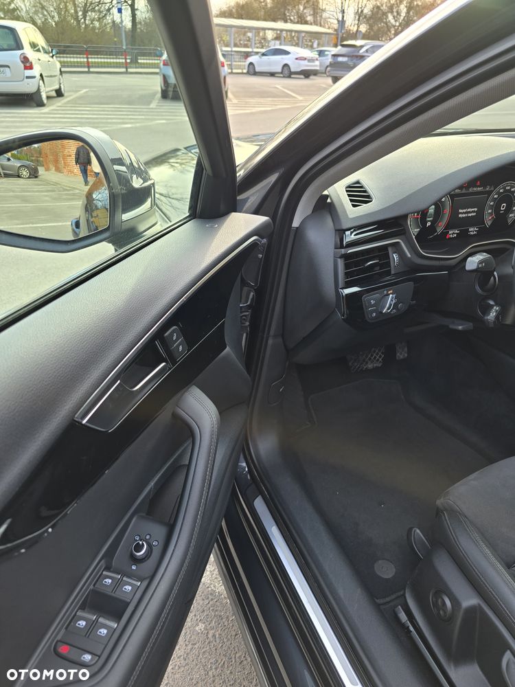 Audi A4 Limousine - 14