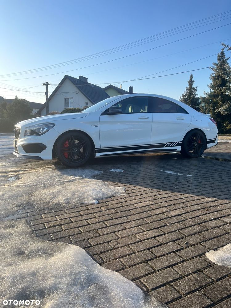 Mercedes-Benz CLA 45 AMG 4Matic 7G-DCT - 4