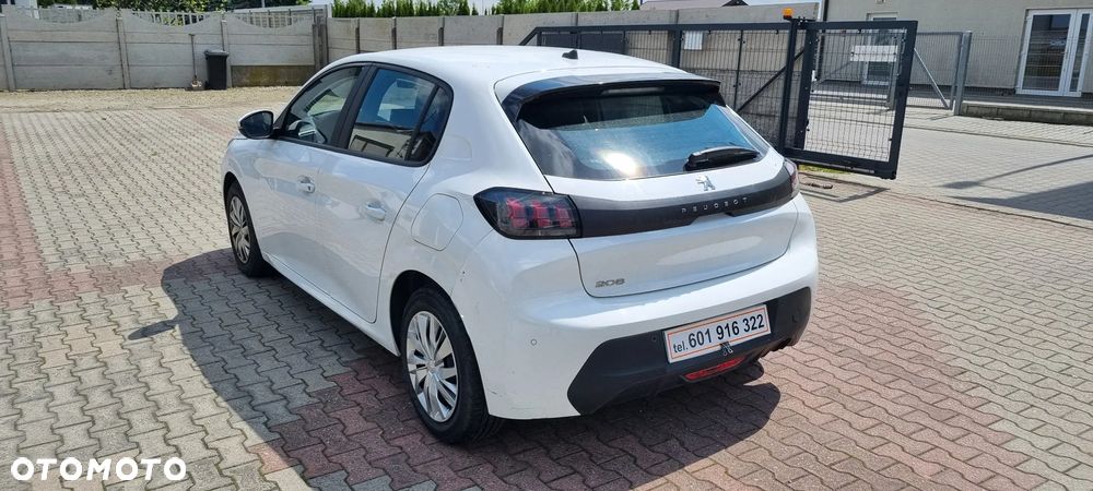 Peugeot 208 - 3