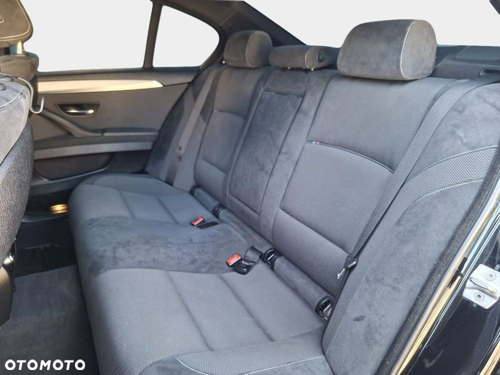 BMW Seria 5 M550d xDrive - 14