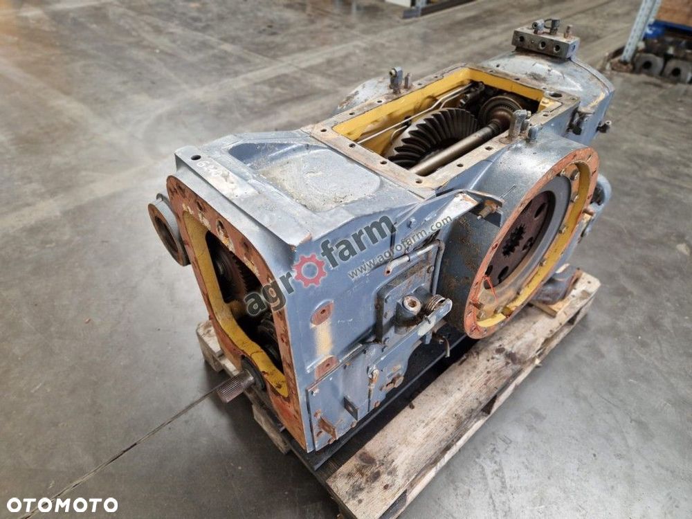 Tylny most New Holland G210, G240, G170 - 2