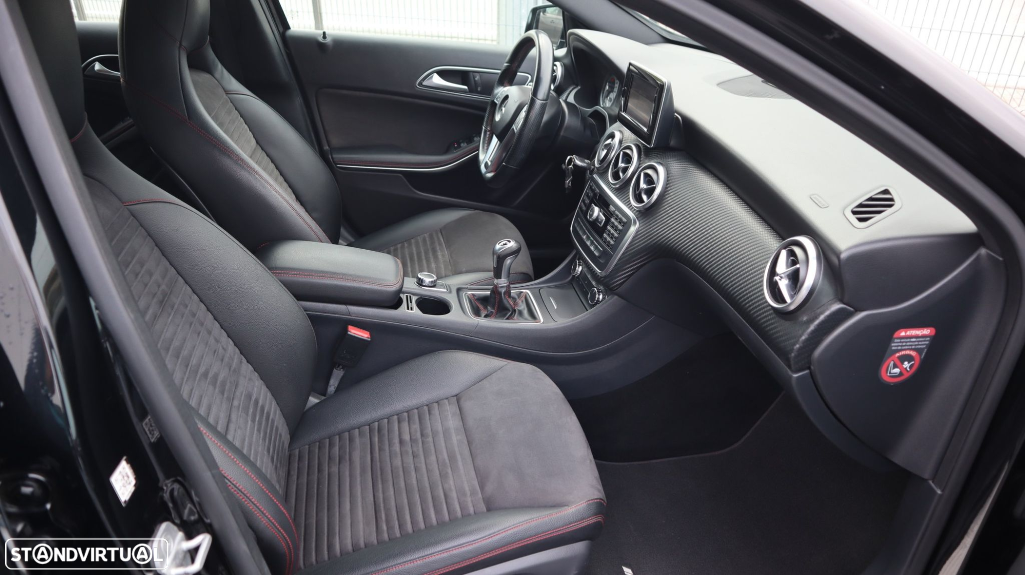 Mercedes-Benz A 180 CDi BE AMG Line - 18