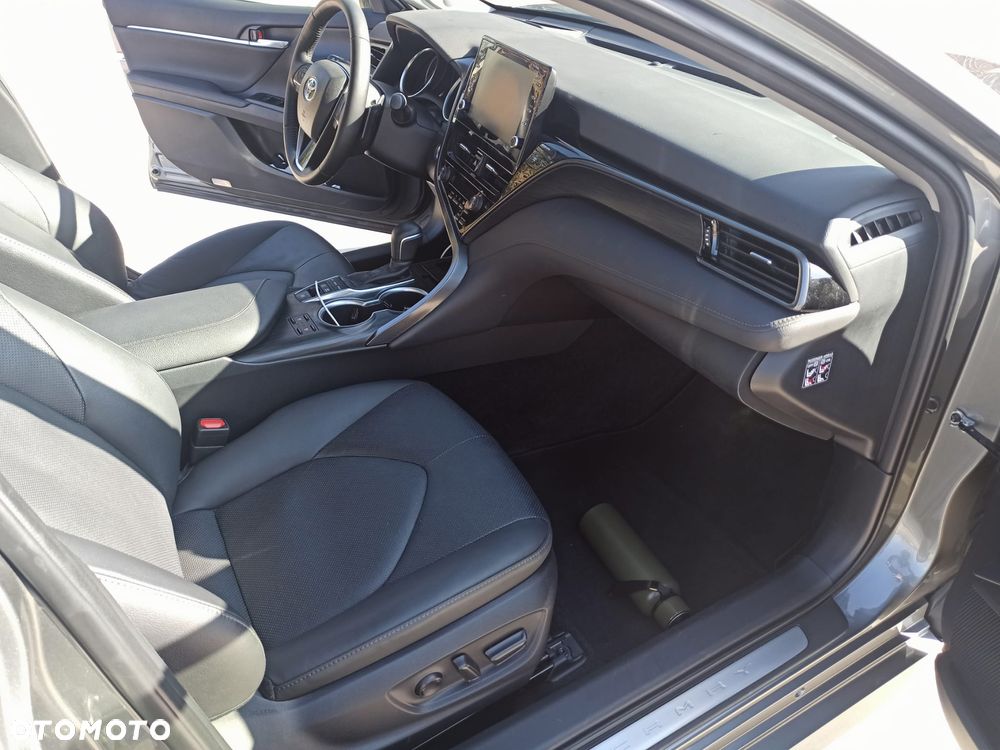 Toyota Camry 2.5 Hybrid Executive CVT - 7