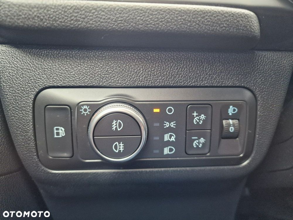 Ford Kuga 2.5 Duratec PHEV TITANIUM - 30