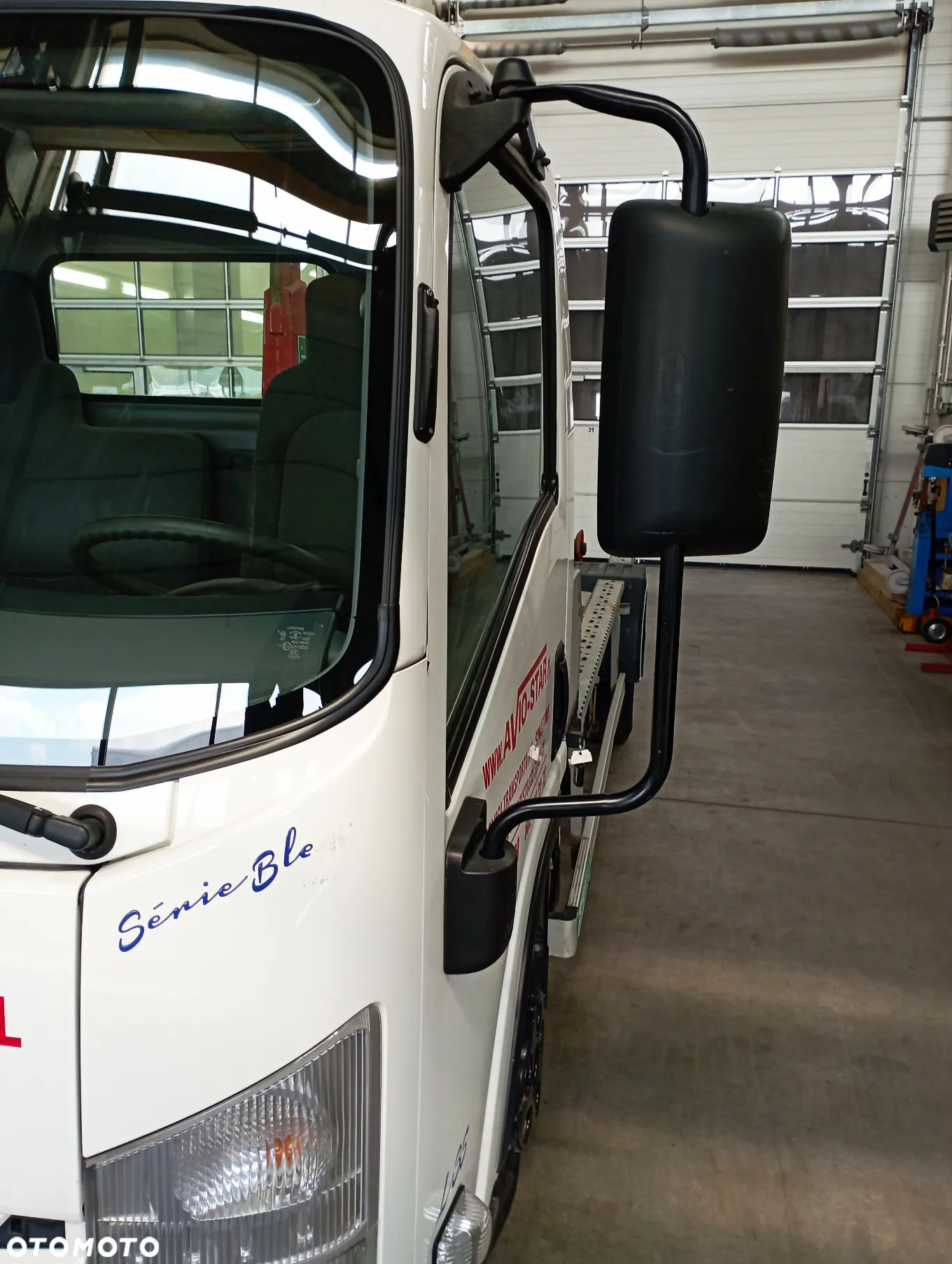 SZTYCA i LUSTERKO Isuzu serii N NPR NQR M L - 24