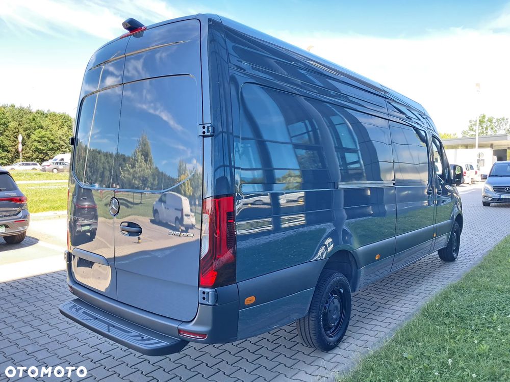 Mercedes-Benz Sprinter 319 CDI Furgon PRO długi 4325 mm L3H2 - 12