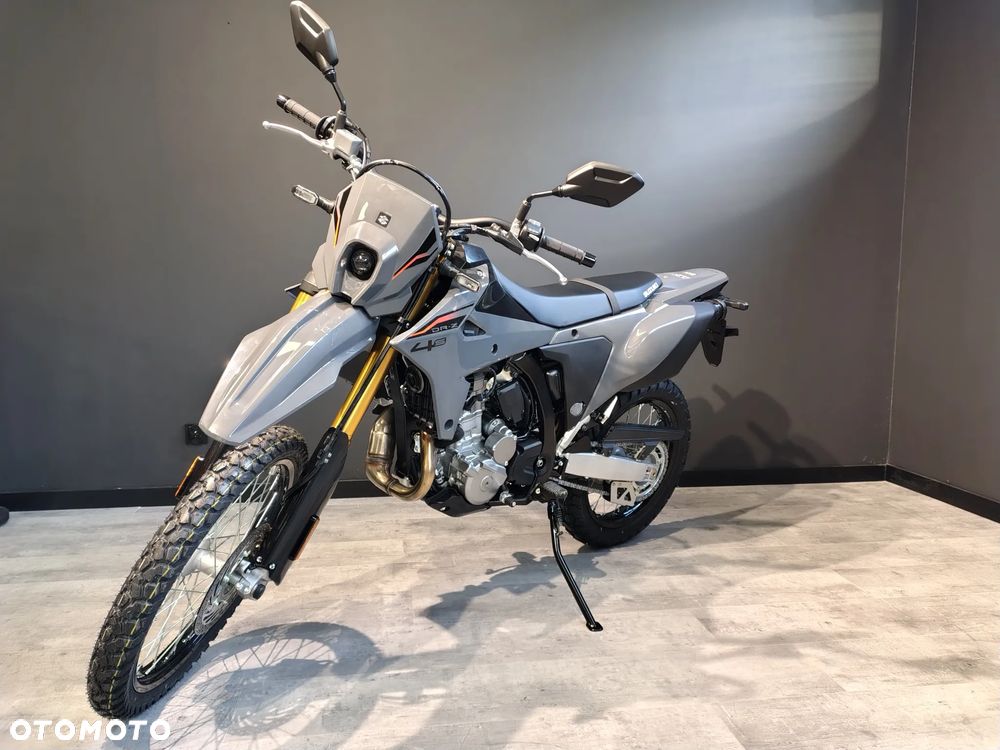 Suzuki DR-Z - 3