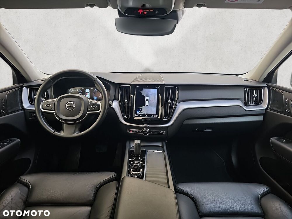 Volvo XC 60 B5 B AWD Momentum Pro - 16