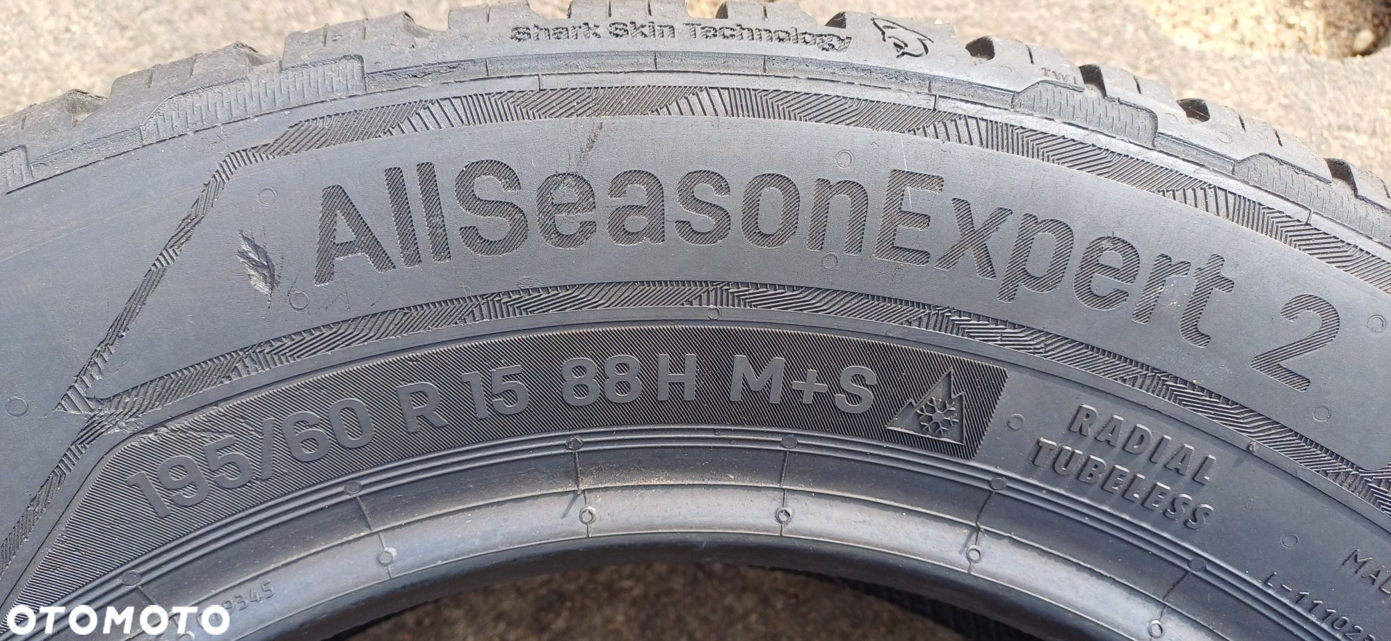 UNIROYAL 195/60R15 88H , pojedyńcza opona wielosezonowa. - 4